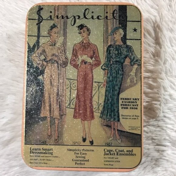 Set of 2 Vintage Coca-Cola 'Realm of Fancy to Reality' + Simplicity Fashion Tins - Picture 2 of 16